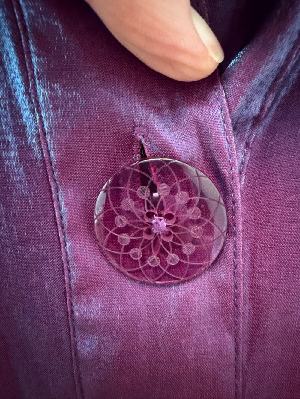 Ali Miles Shimmery Purple Button-Front Women's Top - Picture 5 of 9